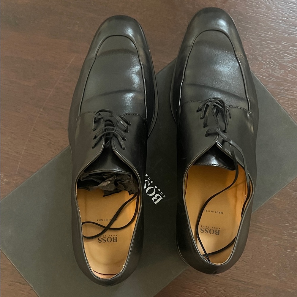 Boss Men's Classic Black Oxfords